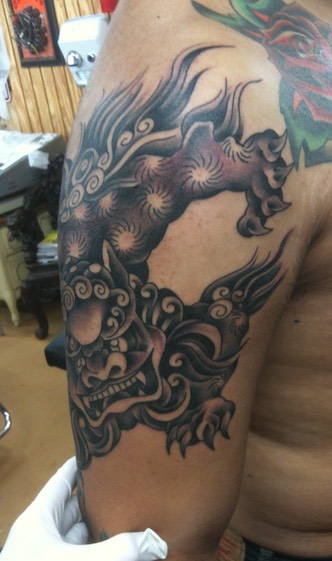  Japanese foo dog tattoo by Brandon Notch 