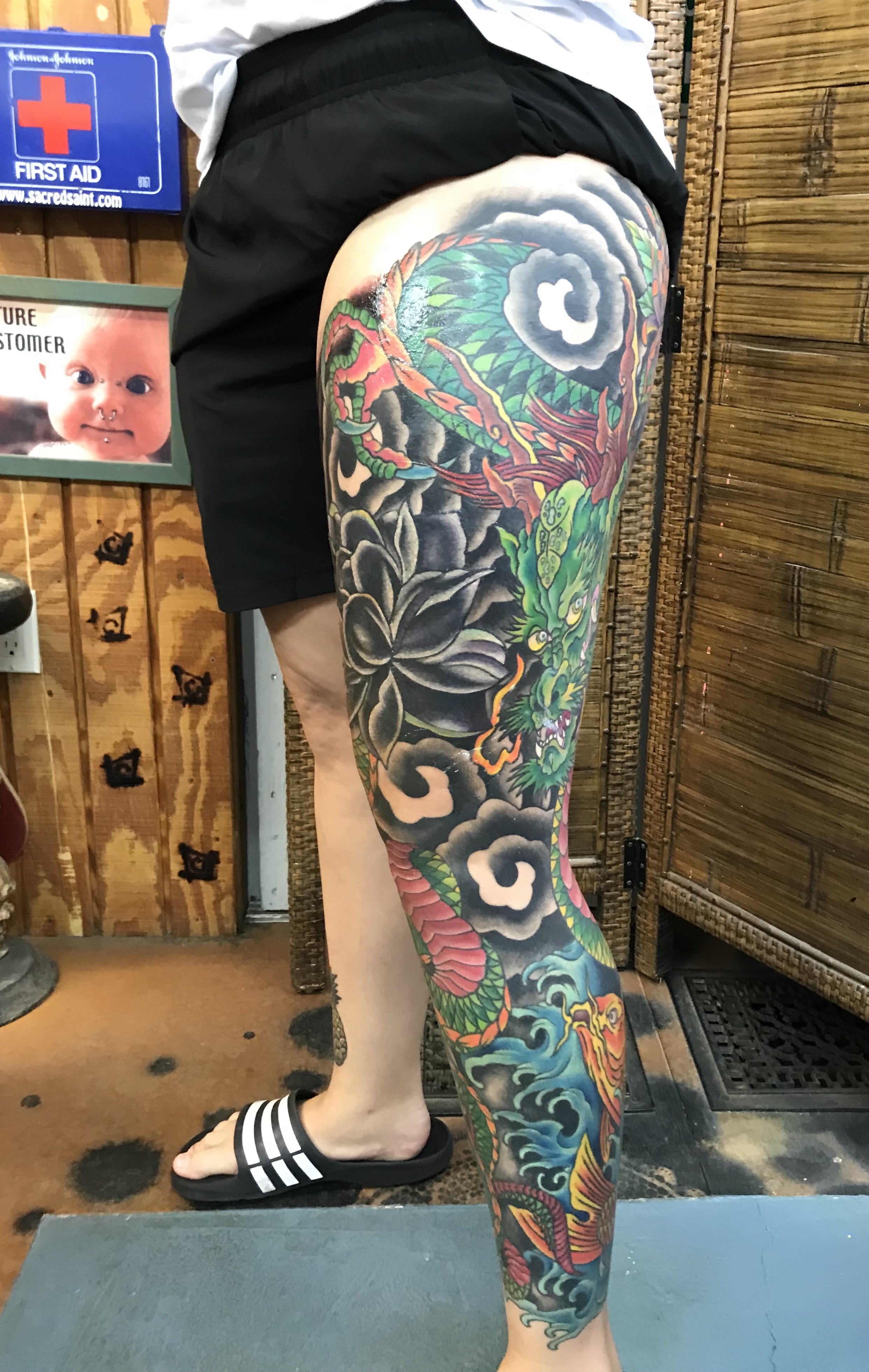  Japanese dragon leg tattoo 